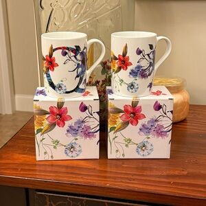 COOK’S ESSENTIALS Set of 2 “Q” Monogram Mugs Set with Box